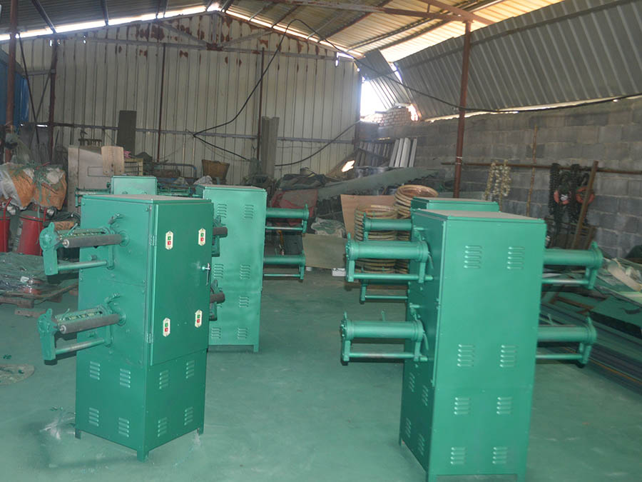 四錠無捻粗紗機