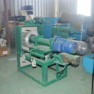 雙變頻拉絲機(jī)工作原理