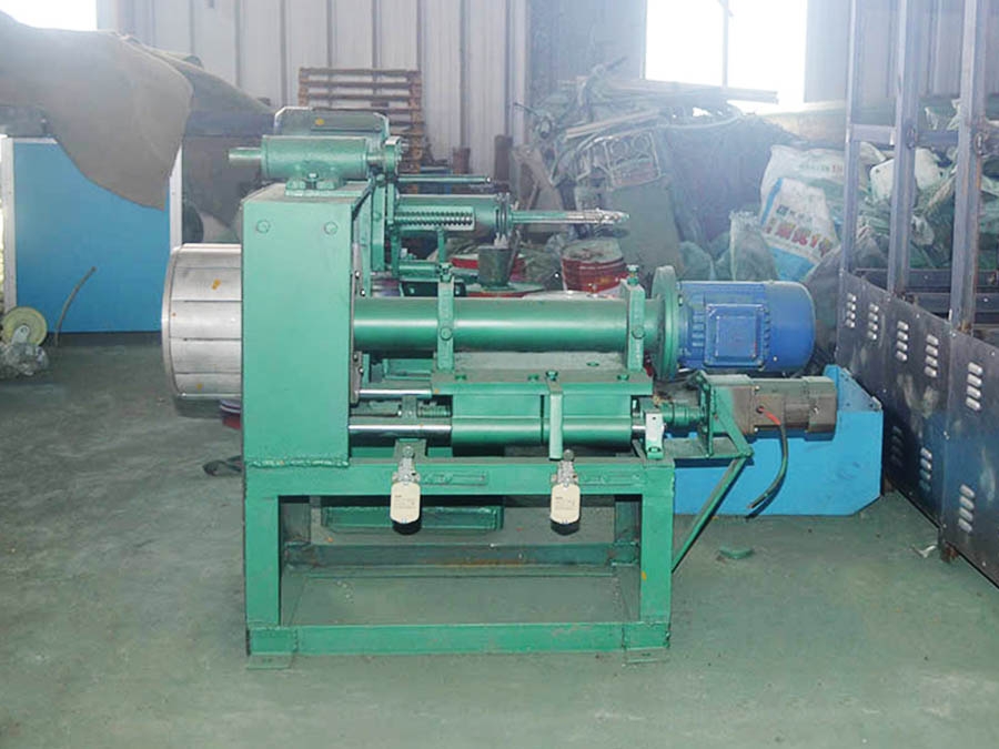 拉絲機出現頻繁斷絲原因是什么